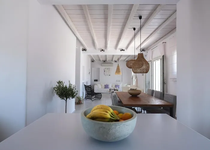 Secret Island * Tourlos