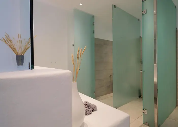 Secret Island Villa *